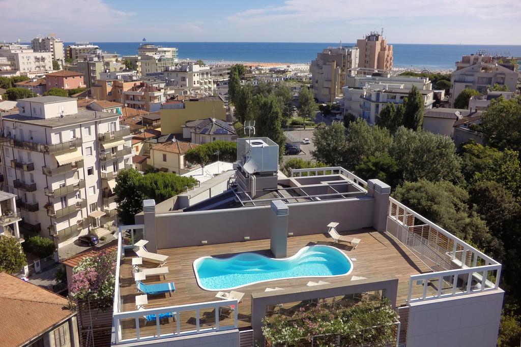 Residence Delfina Rimini Exteriör bild