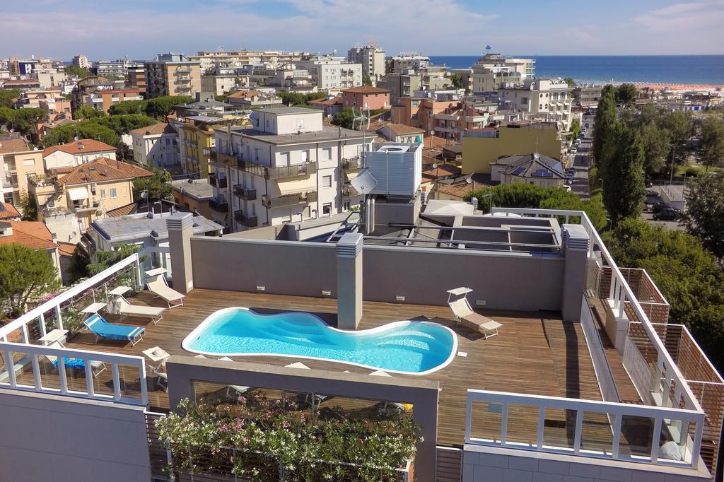 Residence Delfina Rimini Exteriör bild